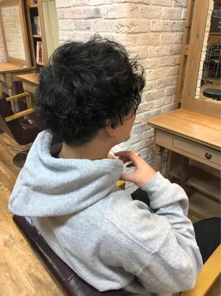 ショート パーマ メンズ re naのヘアスタイル