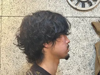 ミディアム パーマ メンズ KURAKU羽根木店所属・藤田 衣子のヘアスタイル