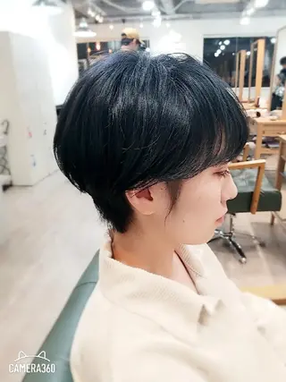 ショート カラー すずき えりのヘアスタイル