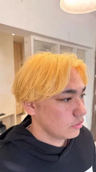 カラー 菰田 愛輝のヘアスタイル