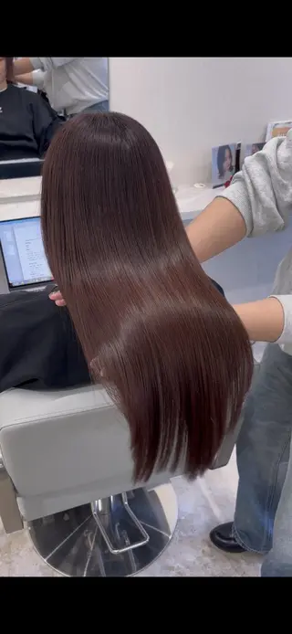 ロング makoto⌇レイヤ ー⌇艶カラー🍒‎のヘアスタイル