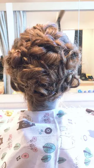 ロング ヘアアレンジ The Best Beauty受付担当のエステ・リラクイメージ