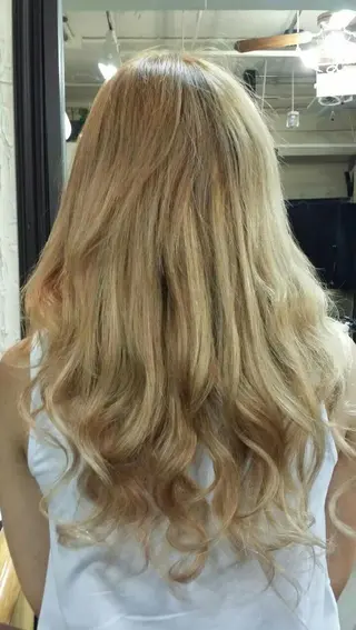 ロング カラー 100%髪質改善特化 TRUNSのヘアスタイル