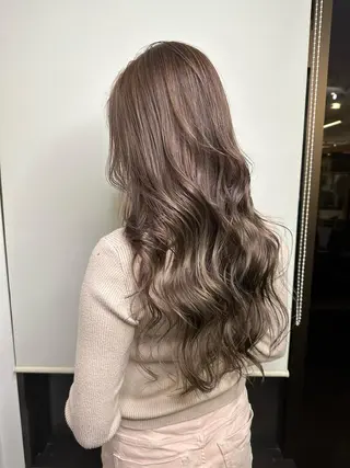 ロング カラー peg.hair所属・ブリーチカラー🫧 森　凪沙のヘアスタイル