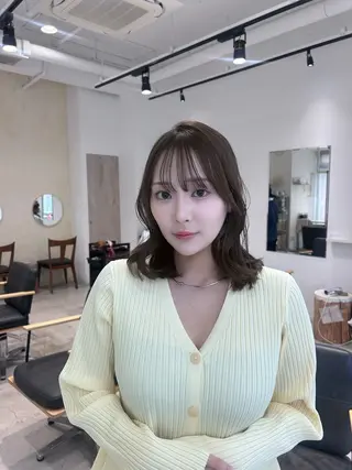 セミロング カラー 顔周り/レイヤー 🤍マリノのヘアスタイル