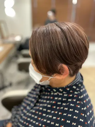 ショート カラー やまこし 美裕樹のヘアスタイル