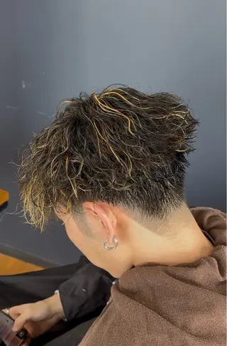 ショート カラー メンズ ハイトーン、カラー 特化⟡.·すわ☁️のヘアスタイル