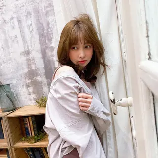 セミロング カラー ブリーチなし✨艶髪 カラー𓃲YAGIのヘアスタイル