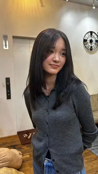 ロング カラー momoka Jr.stylistのヘアスタイル