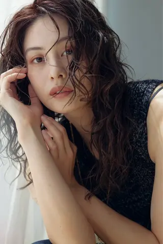 ロング カラー ITO AYUMIのヘアスタイル