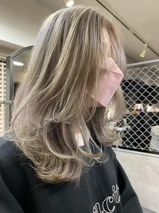 ミディアム カラー サカグチユキナ 【tocca】のヘアスタイル