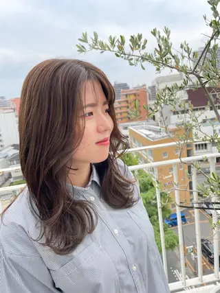 セミロング カラー 末石 智のヘアスタイル