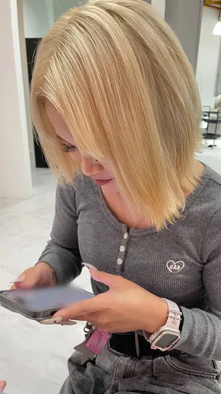 ミディアム 小関 心海のヘアスタイル