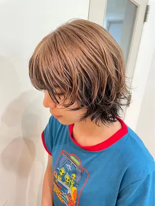 ショート カラー 室谷 ゆりあのヘアスタイル