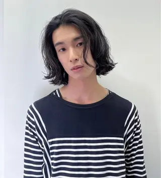ショート パーマ メンズ 鈴木 隼人のヘアスタイル