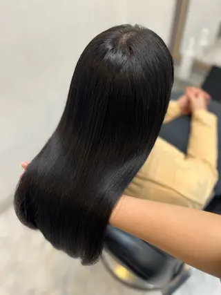 セミロング カラー Hana🌷/ 透明感/艶髪/表参道のヘアスタイル
