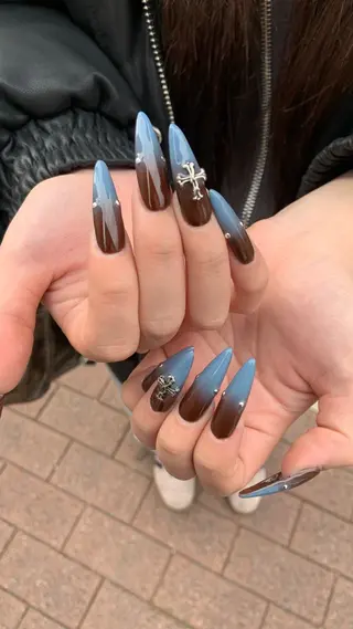 ネイル ＼近畿大学／近く🦢 Swanのネイルデザイン