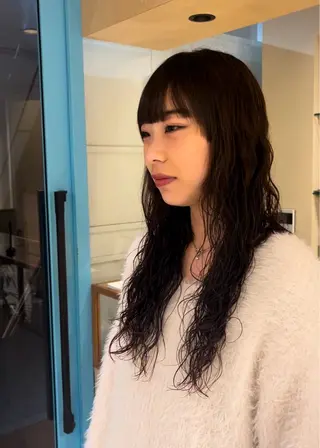 セミロング パーマ 山口 陸のヘアスタイル