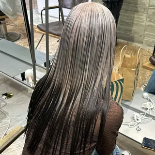 ロング カラー ☪ ‎ハイトーン信者 ☪️yumeka🪩のヘアスタイル