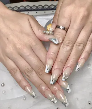 ネイル C ✨Mのネイルデザイン