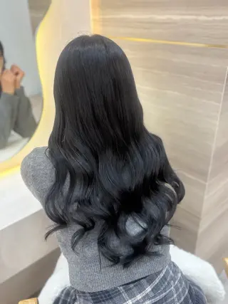 カラー 🖤miu🖤 Lovisのヘアスタイル