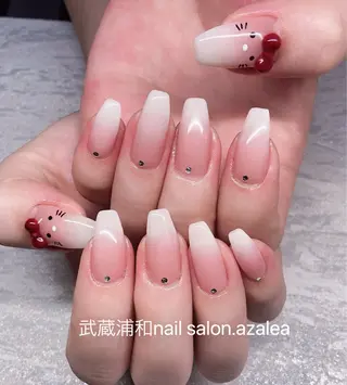 ネイル R inのネイルデザイン