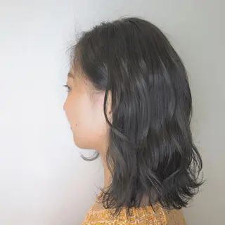 ミディアム 渡邊 唯のヘアスタイル