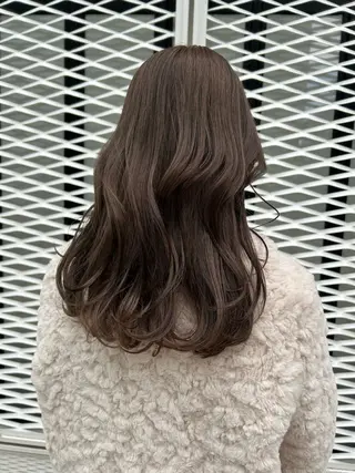 ロング カラー ヘアアレンジ yuka .のヘアスタイル