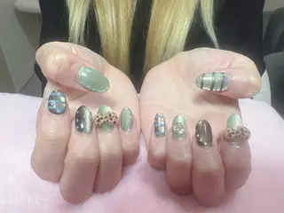 ネイル Hina ネイルサロンのネイルデザイン