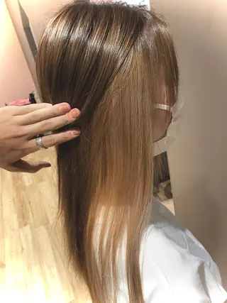 セミロング カラー ハイトーンヘア/ 島崎　タクミのヘアスタイル