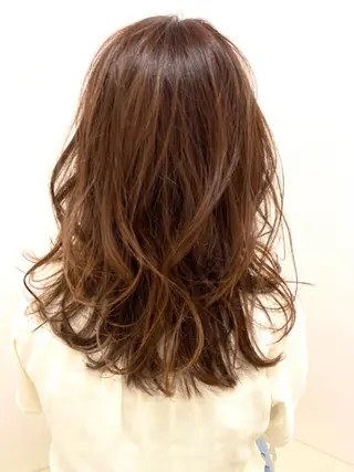 ロング OJIMA YUKAのヘアスタイル
