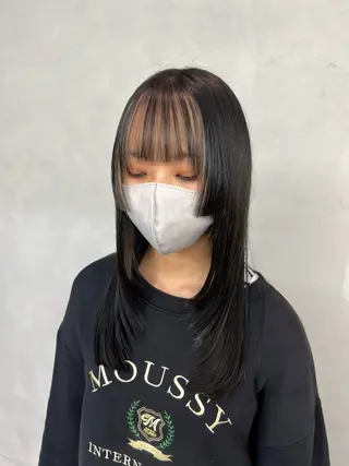 ロング カラー 小森聖奈 韓国風レイヤーカットのヘアスタイル