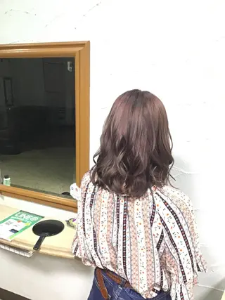 セミロング カラー 小松崎 咲楽のヘアスタイル