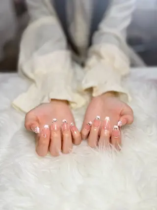ネイル AURA NAIL🎀💅のネイルデザイン