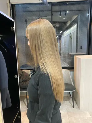 カラー 縮毛矯正×ブリーチ 西 太志のヘアスタイル