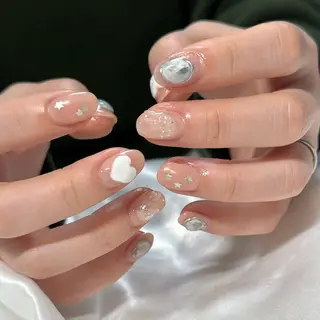 ネイル 【OKIKA】 らん🦖🌈🧡のマツエク・マツパデザイン