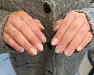 ミディアム . azusaのネイルデザイン