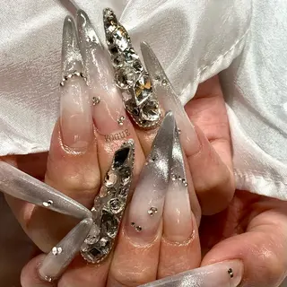 ネイル VOGUE ×SWANのネイルデザイン