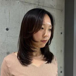 ミディアム ツヤ髪ハイトーン ×レイヤー🌝リオのヘアスタイル