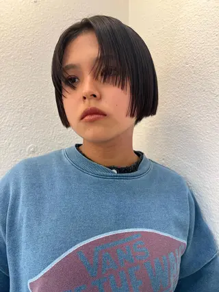 ショート ブリーチカラー🎀 韓国風/寺門美優のヘアスタイル