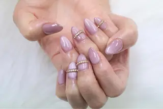 ネイル カラーズビューティサロン所属・石井 桃子のネイルデザイン