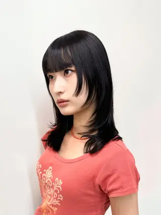 ミディアム 辛島 涼子のヘアスタイル