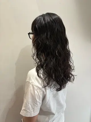 パーマ 佐々木 芽衣のヘアスタイル