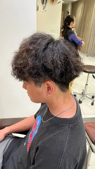 ショート パーマ メンズ 【メンズパーマ✨️ 髪質改善矯正】岩城のヘアスタイル
