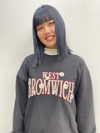 ミディアム カラー Terve.野崎 真里奈のヘアスタイル
