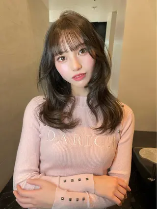 セミロング 韓国✖️網紅🖤 パーマYURIYAのヘアスタイル