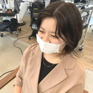 ミディアム カラー 綿貫 美雪のヘアスタイル
