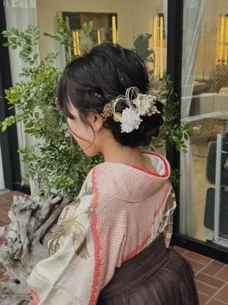 ヘアアレンジ ブリーチカラー/ベー ジュ/Hono🦖のヘアスタイル