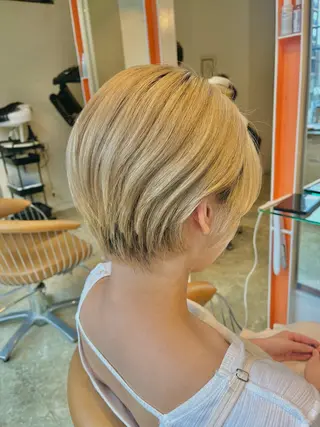 ショート うしだ かおるのヘアスタイル