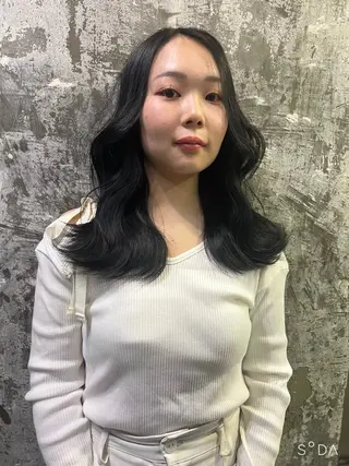 ロング 【Pia】 セナ/ハイトーンのヘアスタイル